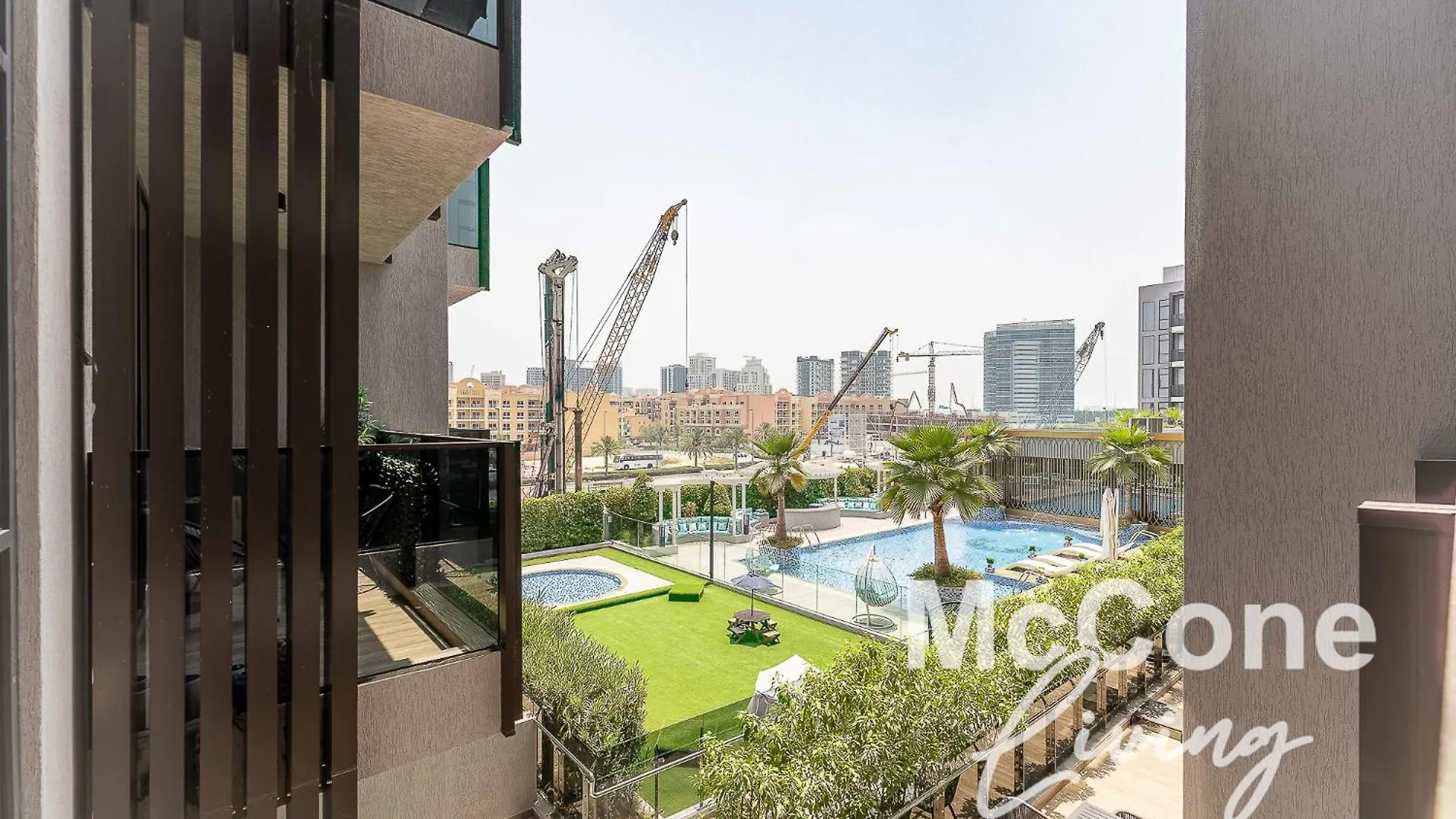 Apartment Modern Studio With Pool View & Gym Access Dubai