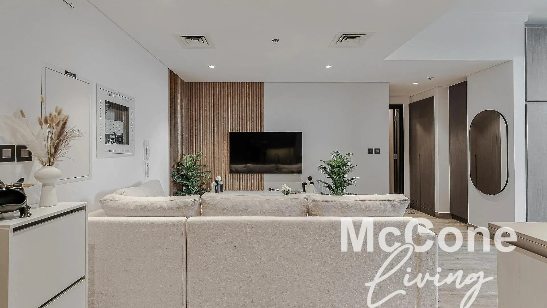 Modern Studio With Pool View & Gym Access Dubai 0*,  United Arab Emirates