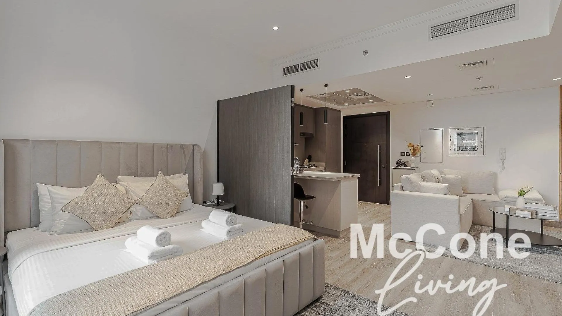 Modern Studio With Pool View & Gym Access Dubai