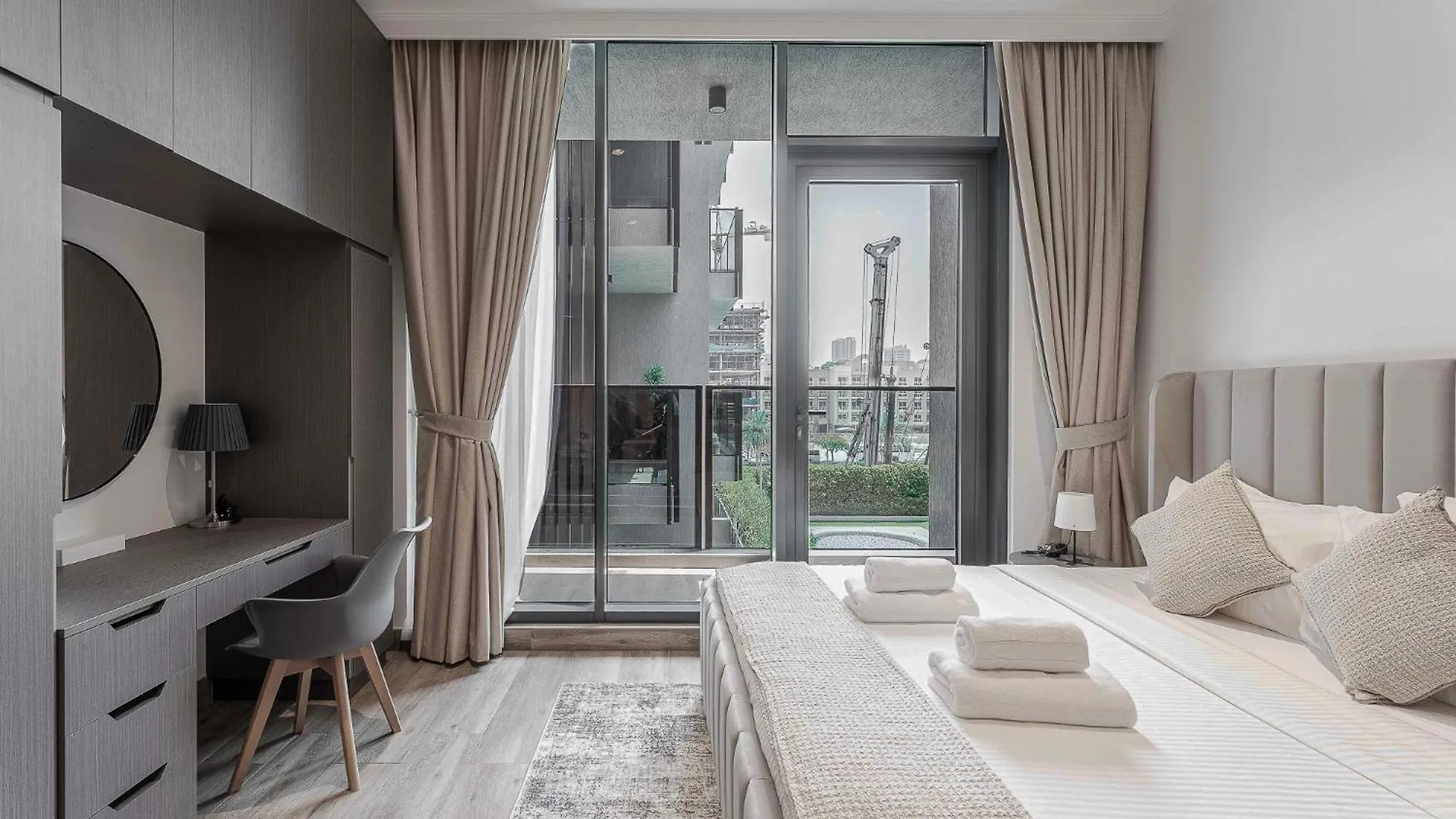 Modern Studio With Pool View & Gym Access Dubai Apartment