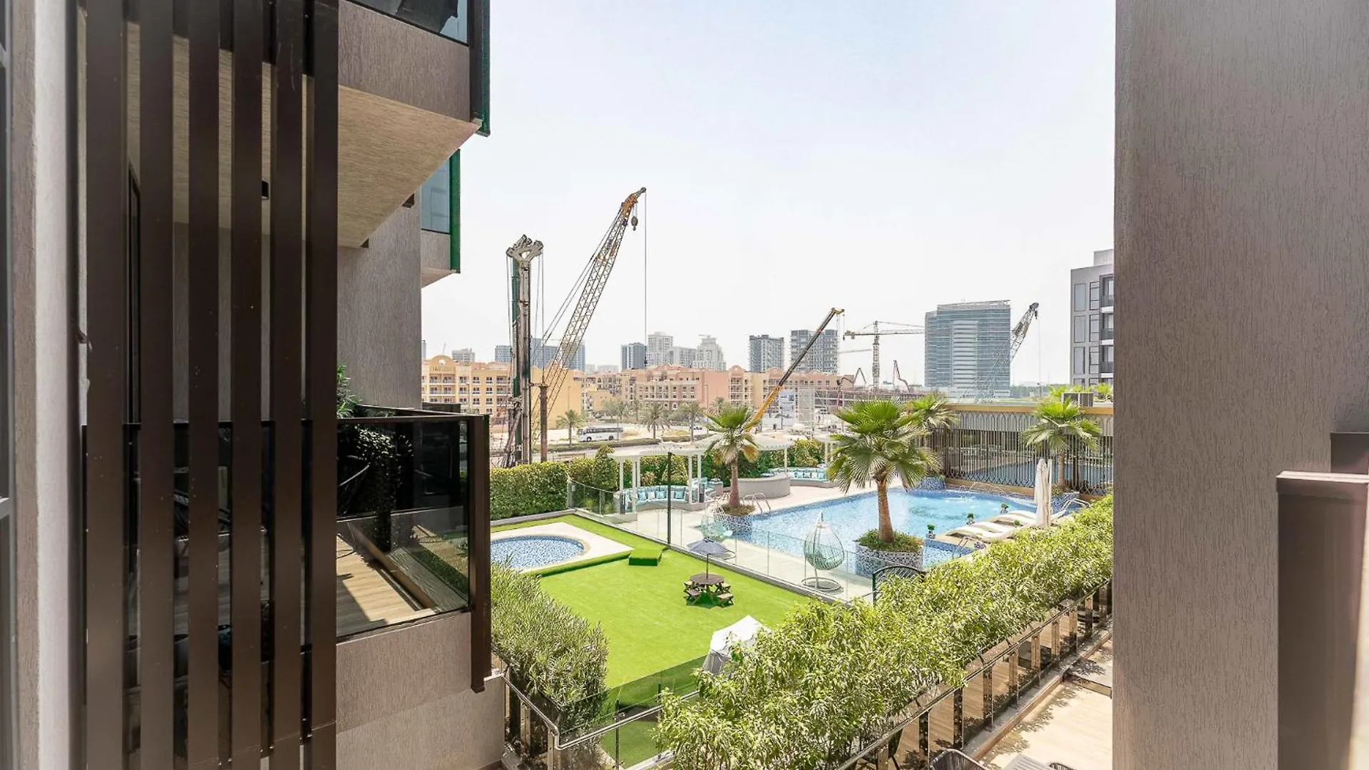 Apartment Modern Studio With Pool View & Gym Access Dubai United Arab Emirates